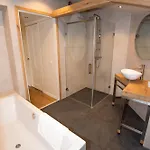 Holiday home Westeindercabin, Rustige Locatie Maar Naast Amsterdam & Schiphol Aalsmeer