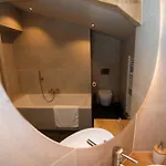 Holiday home Westeindercabin, Rustige Locatie Maar Naast Amsterdam & Schiphol Aalsmeer