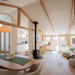 Holiday home Westeindercabin, Rustige Locatie Maar Naast Amsterdam & Schiphol